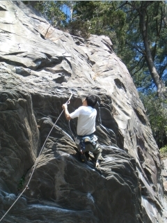 第四の安全装置にロープを掛け、重圧から解放された